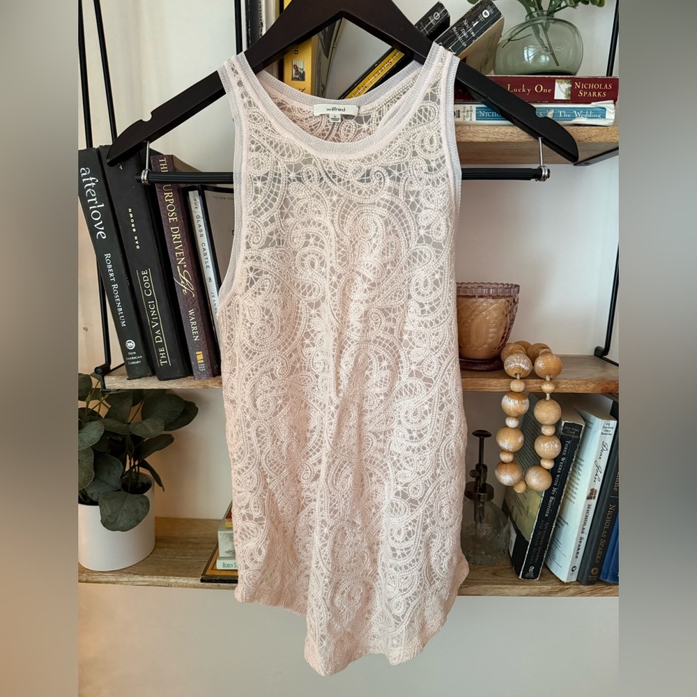 Aritzia Wilfred Lace Top